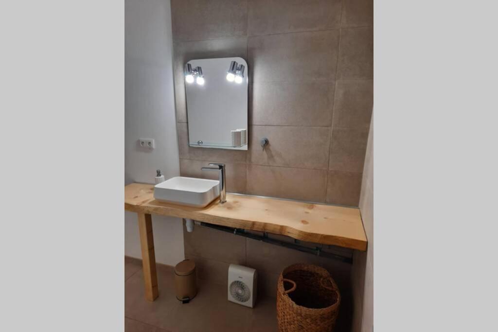 Le Liberte Appartement Aubenas Buitenkant foto